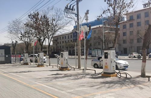 Neueste Unternehmensnachrichten über DOOR Energy startet globale EV-Ladelösungen: Mobiles Autoladegerät & Tragbares EV-Ladegerät